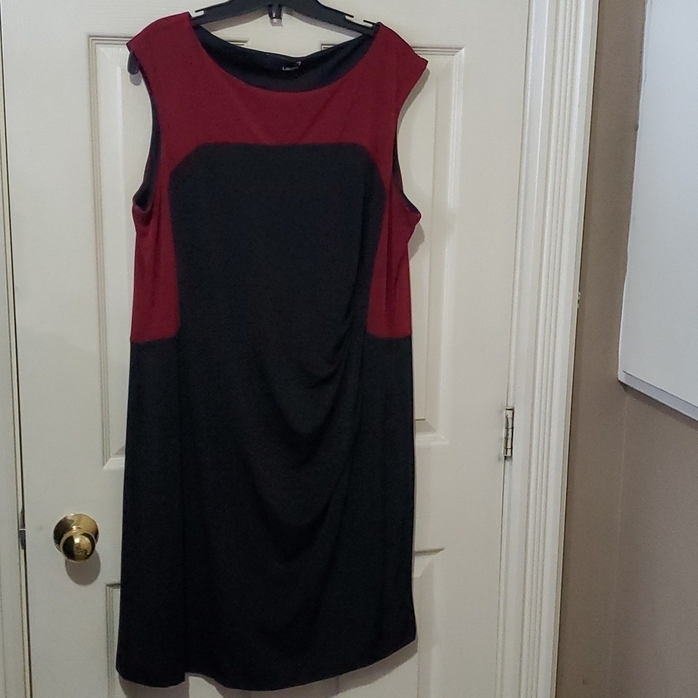 Laura fully lined midi dress size xxl
